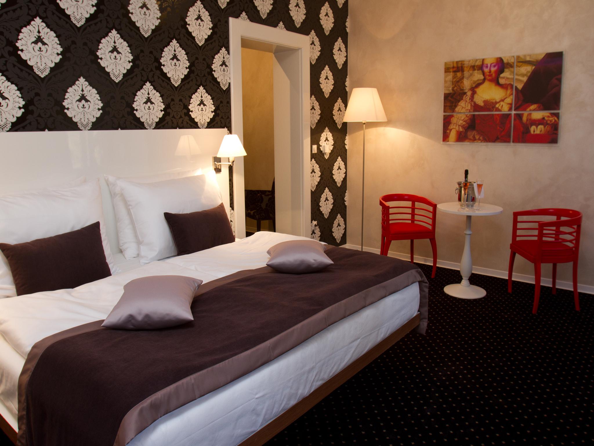 Ea Hotel Tereziansky Dvur Hradec Kralove Exterior photo