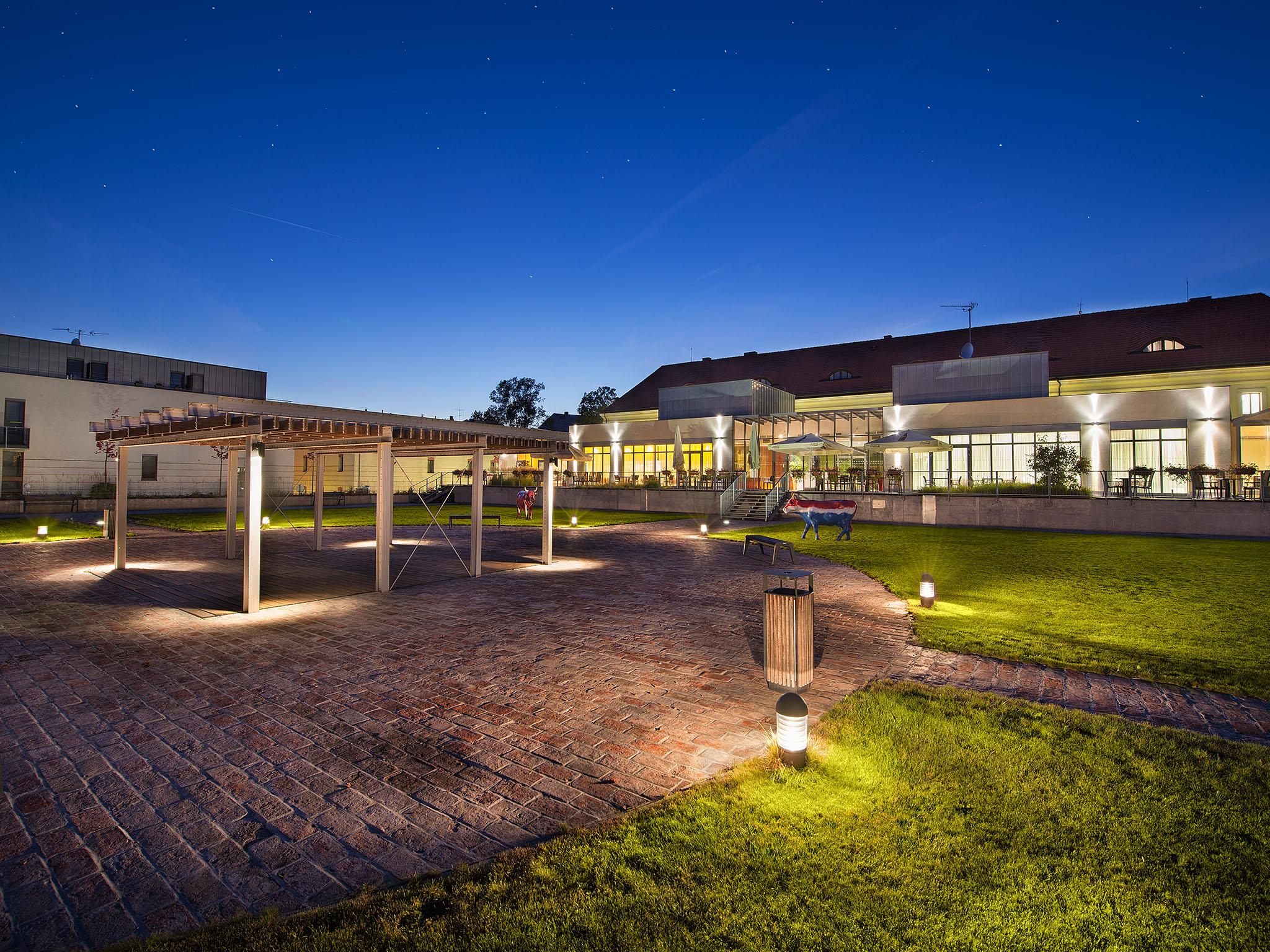Ea Hotel Tereziansky Dvur Hradec Kralove Exterior photo