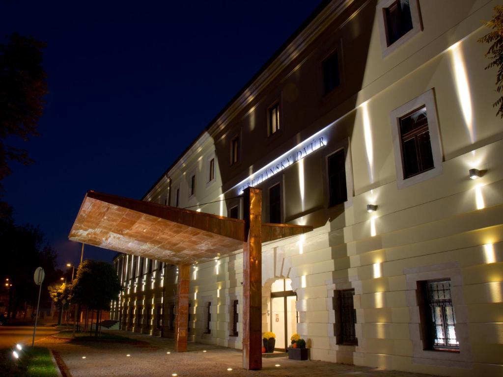 Ea Hotel Tereziansky Dvur Hradec Kralove Exterior photo